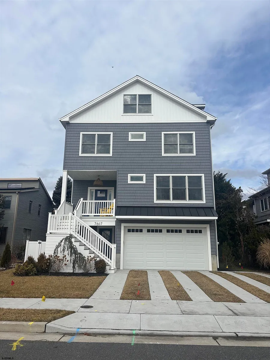 Building Photo - 7607 Burk Ave