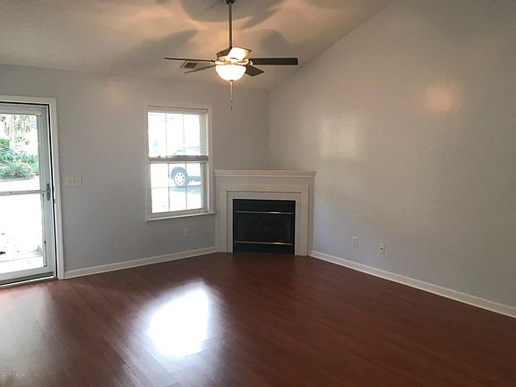 3rd image of 170 Cedar Grove Circle