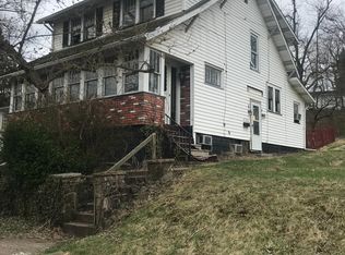 914 Montgomery St, East Liverpool, OH 43920