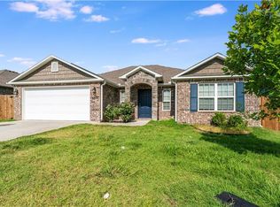 6805 SW Whitmarsh Rd, Bentonville, AR 72713