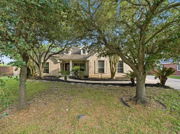 11 Crest Gate, Houston, TX 77082