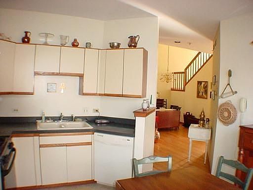 Kitchen (Dining in Bkgrnd)