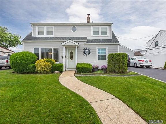 2nd image of 23 Harbor Ln #2