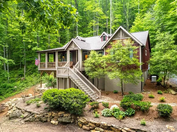 45 Boulder Creek Ln, Tuckasegee, NC 28783