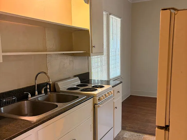 3704 N State St — Photo 5