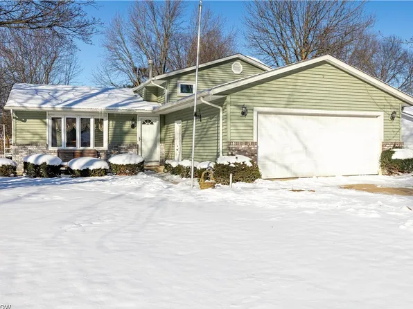 35894 Laurel Cir, North Ridgeville, OH 44039