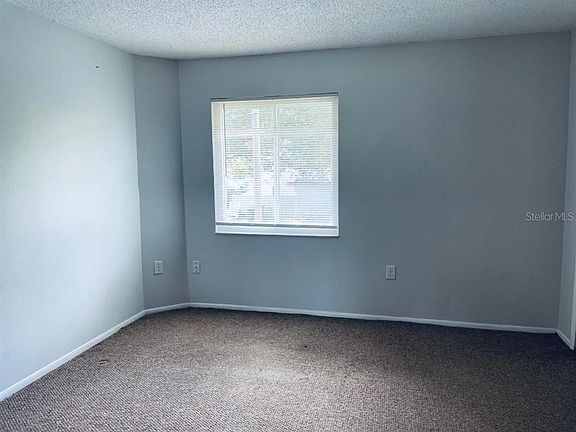 4th image of 163 Garden Dr