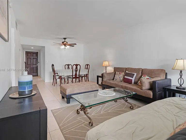 1740 Jefferson Ave #8 — Photo 8