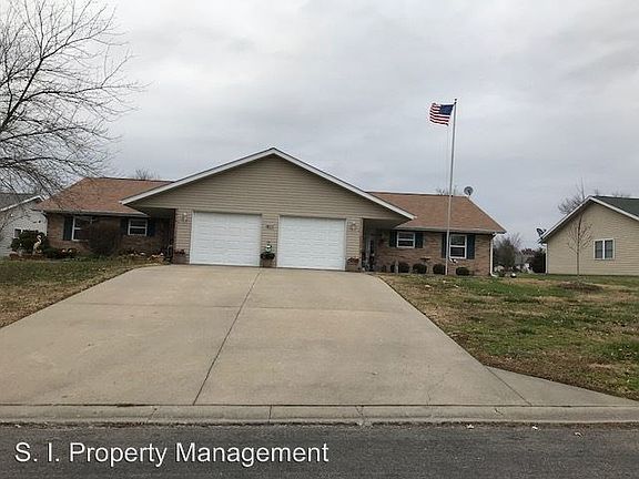 3rd image of 1101 Sandra Ct #B