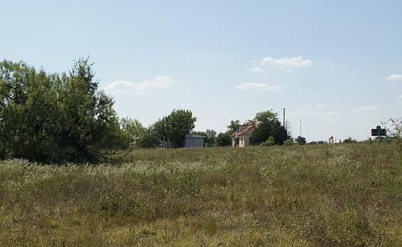 5th image of 3723 E Us Highway 290