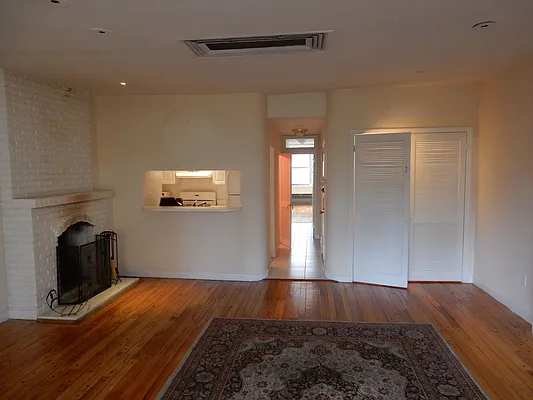 Rented by Aimee Grodanz, LREB | media 23