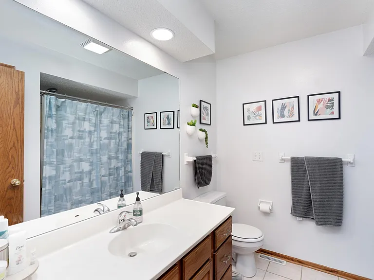 607 SE Tower Ct — Photo 19