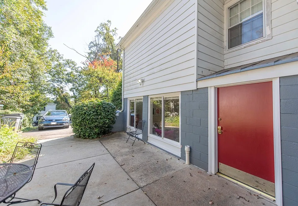 805 Cabell Ave #B
