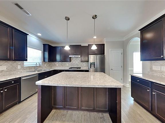 5th image of 5117 Foxworth Dr