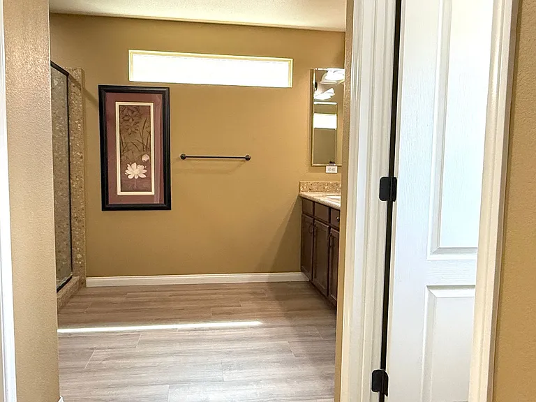 6825 Philharmonic Ave — Photo 26