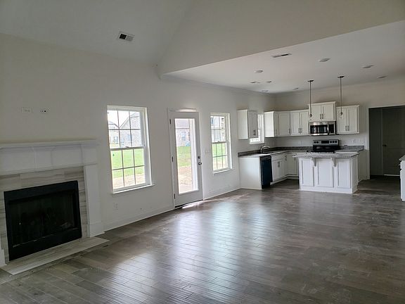 4th image of 2402 Tredwell Ave #166-lot 166