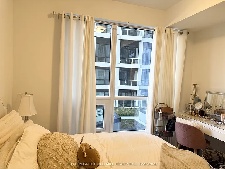 15 Richardson St #408 — Photo 13