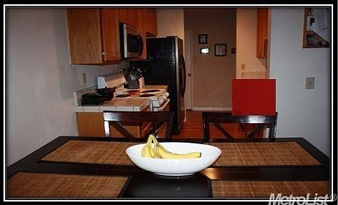 4th image of 930 Ayers Ln