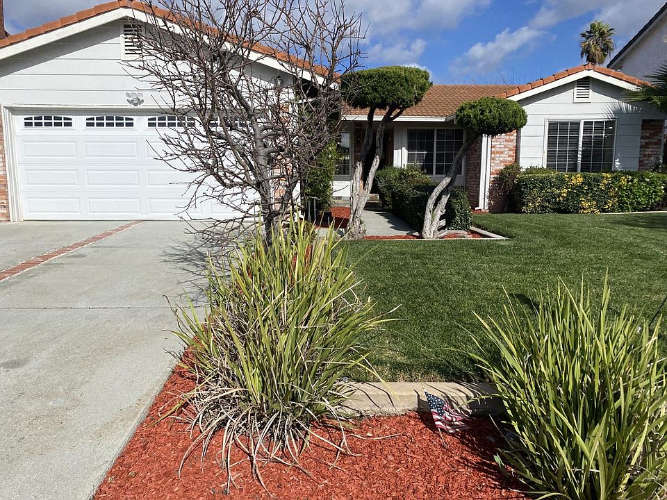 1st image of 4490 Crocus Dr