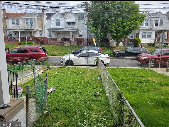 2nd image of 7108 Clover Ln