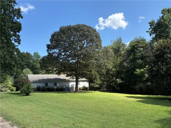 5077 Randleman Rd, Greensboro, NC 27406