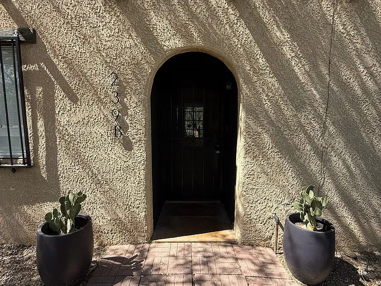 239 N Warren Ave — Photo 40
