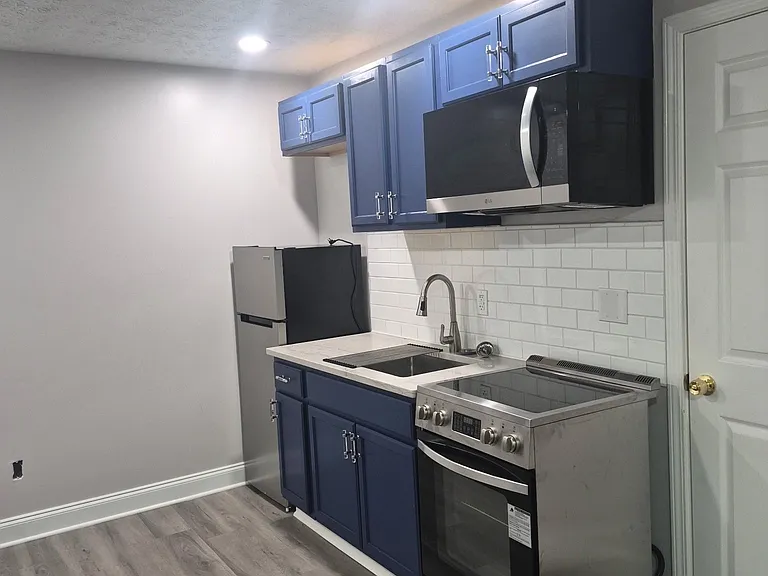 2475 Meredith Walk — Photo 13