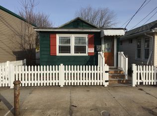 9 Noel Rd, Far Rockaway, NY 11693