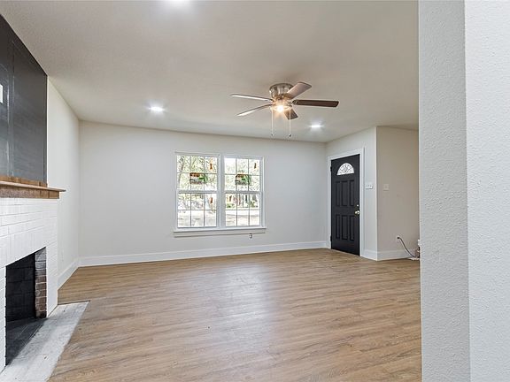 4th image of 2029 Lynnhaven Rd