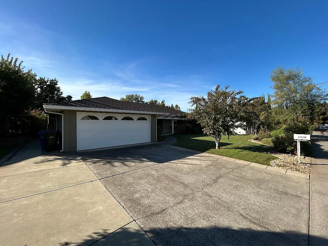 3 bed, 2073 sqft, $3,250 — Photo 3