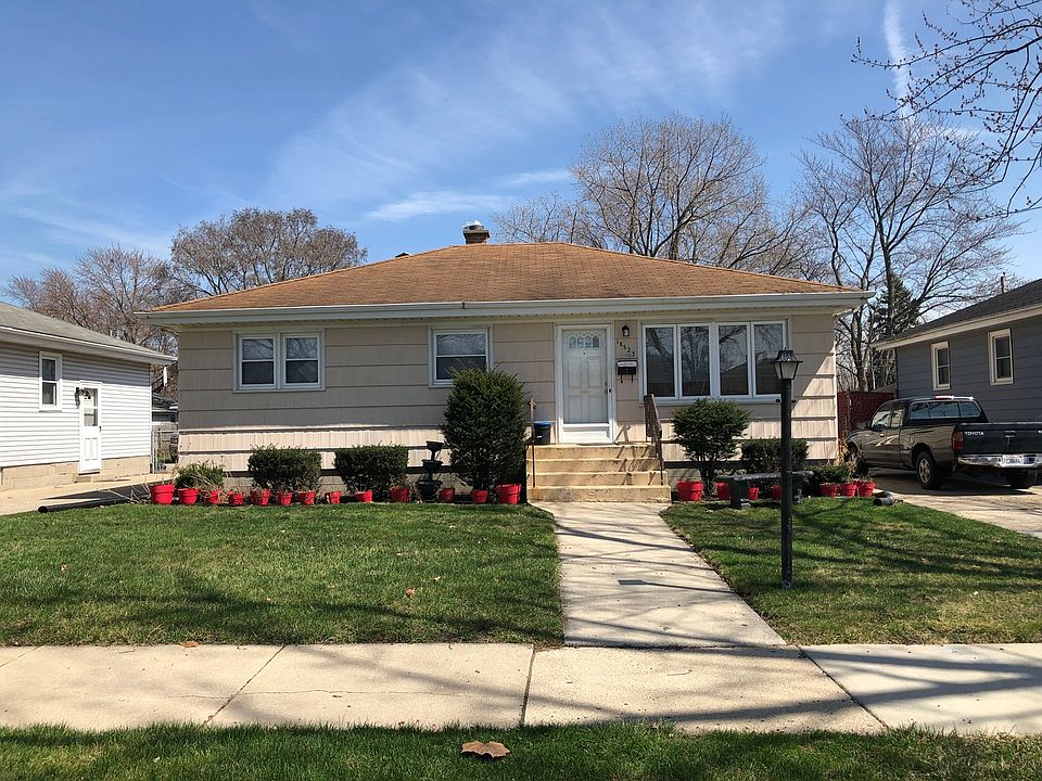 1st image of 18523 Glen Oak Ave