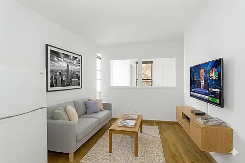 18 King St #8 Photo 1