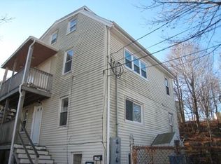 3 Ivy Ct, Gloucester, MA 01930