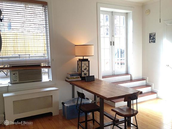 4th image of 10 Gramercy Park S #4R