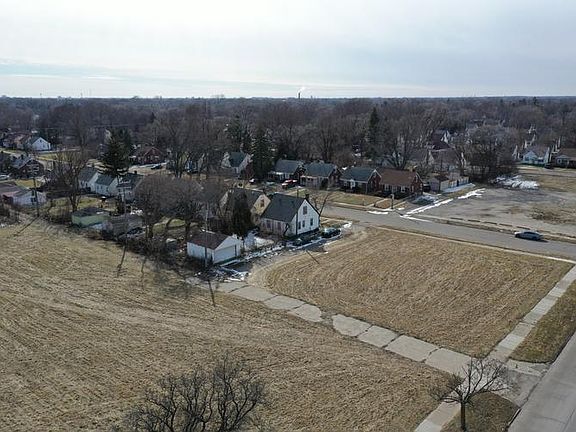 4th image of 19720 Conley St