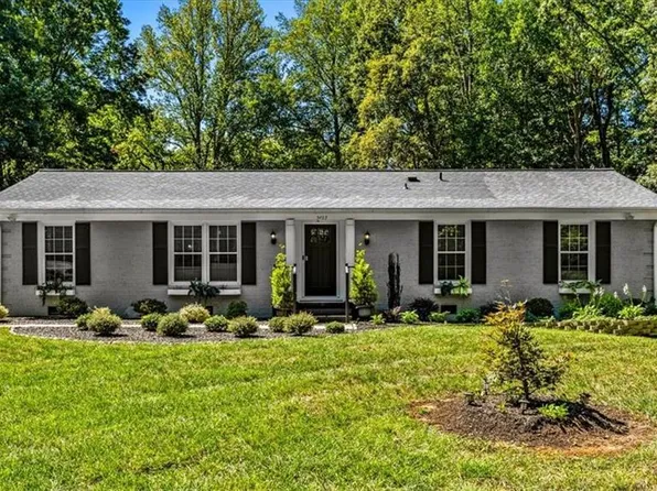 3403 Charing Cross Rd, Greensboro, NC 27455