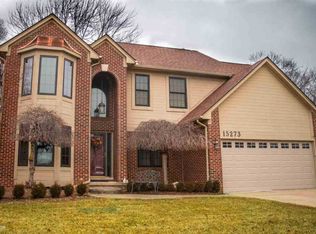 15273 Fairview Dr, Fraser, MI