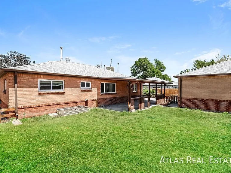 1620 Phoenix Ct — Photo 14