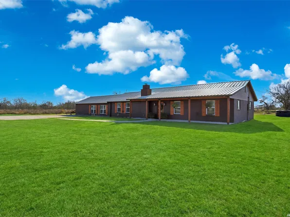 280 County Road 322, La Vernia, TX 78121