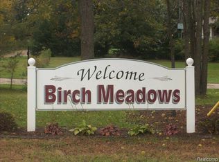 6358 Birch Meadows Ln, Fowlerville, MI