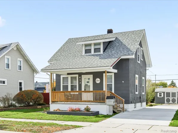 423 16th St, Port Huron, MI 48060