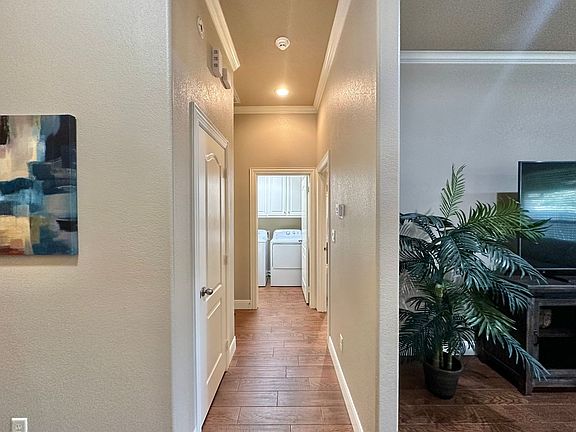 3rd image of 10846 Westhaven Cir