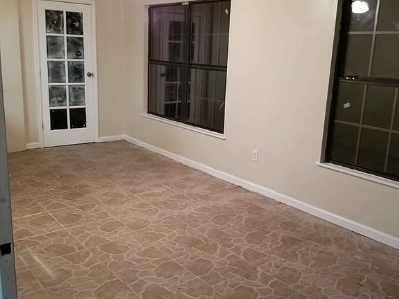 4th image of 2028 Jefferson Ave