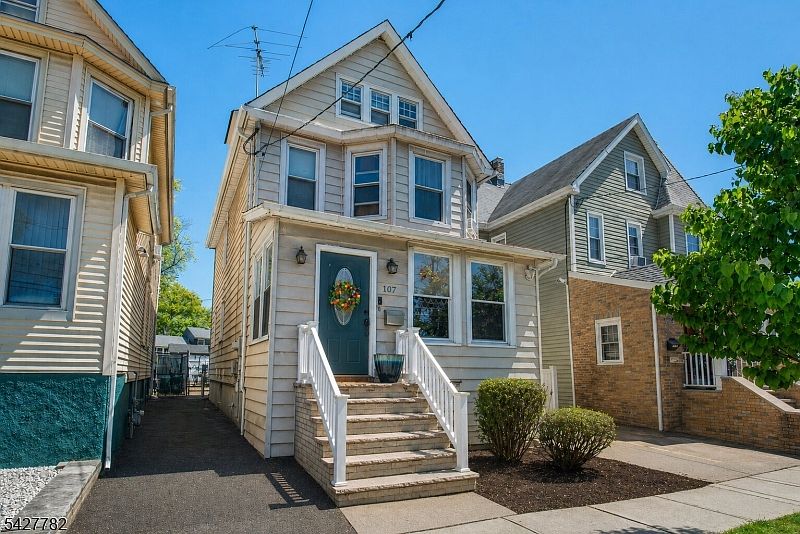 1st image of 107 Sheridan Ave