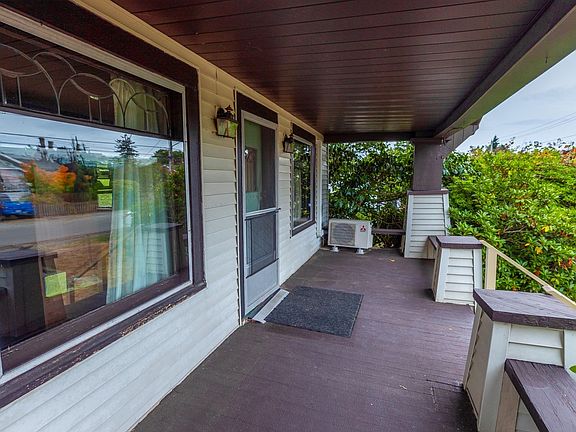 3rd image of 11738 N Phinney Avenue N