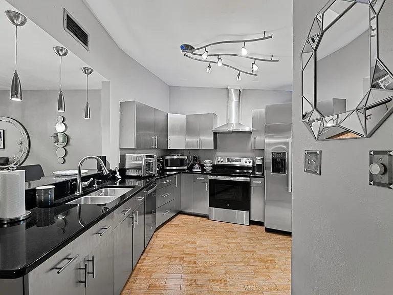 7500 Sunshine Skyway Ln S #205 — Photo 15