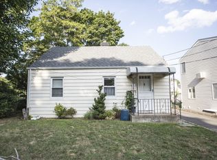 60 Allen St, New Hyde Park, NY 11040