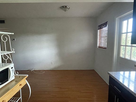 4th image of 5112 Hollywood Blvd APT 24
