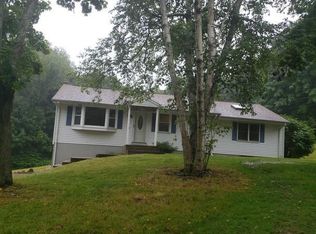 10 Sharp Hill Rd, Uncasville, CT 06382