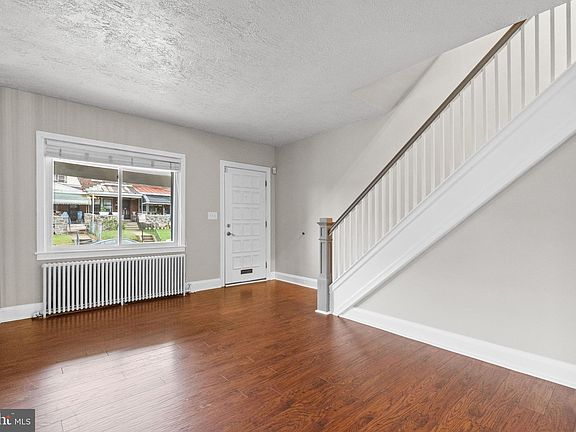 3rd image of 3700 Woodridge Rd